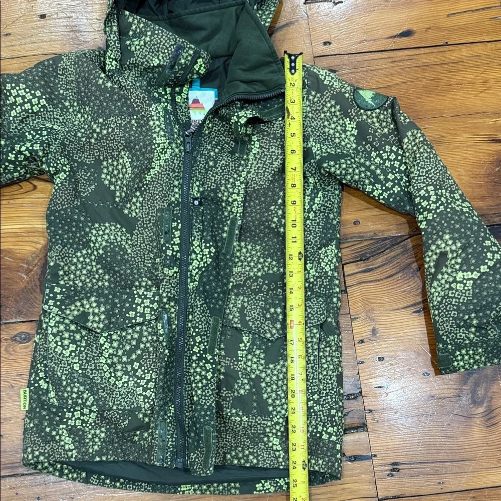 Burton Elstar Floral Camouflage Hooded Winter Jacket Size Medium 10/12
